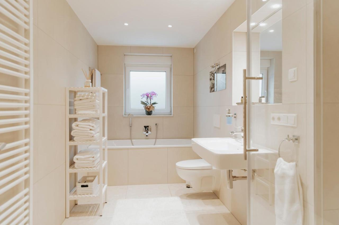 BlumenRaum - Ferienwohnung In Karlsruhe Exteriér fotografie